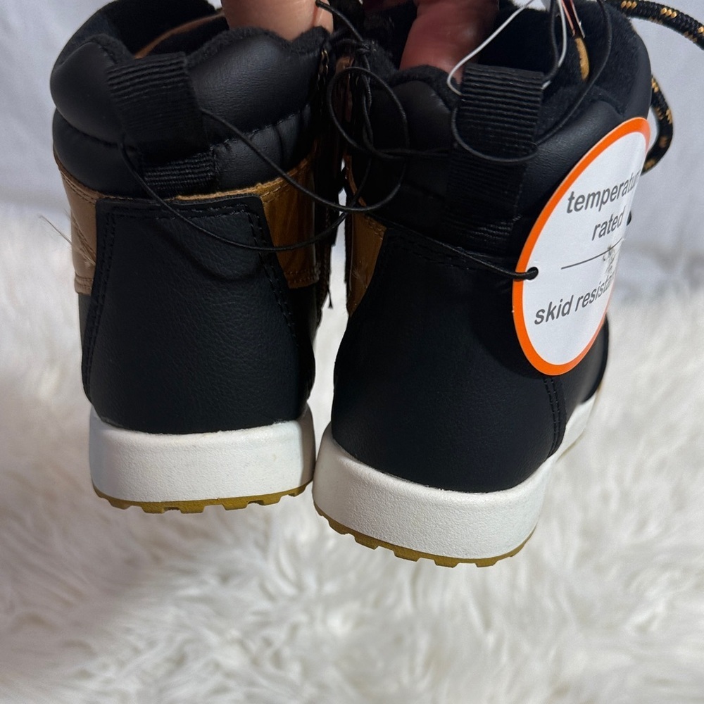 NWTKids Black and Tan Insulated Winter Boots - Temperature Rated, Skid Resistant - Picture 4 of 9